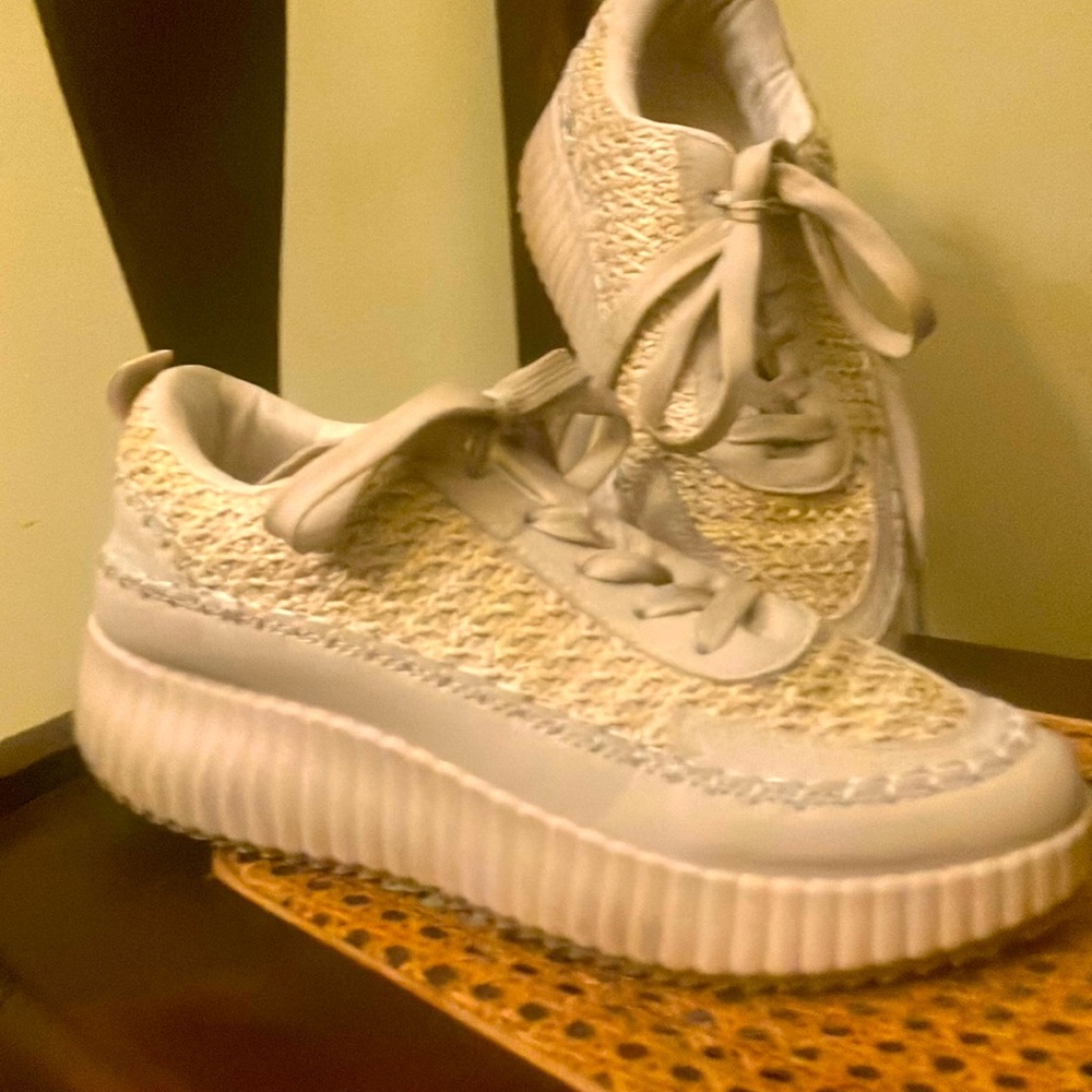 Straw embellished off white and tan Lace-Up Sneakers